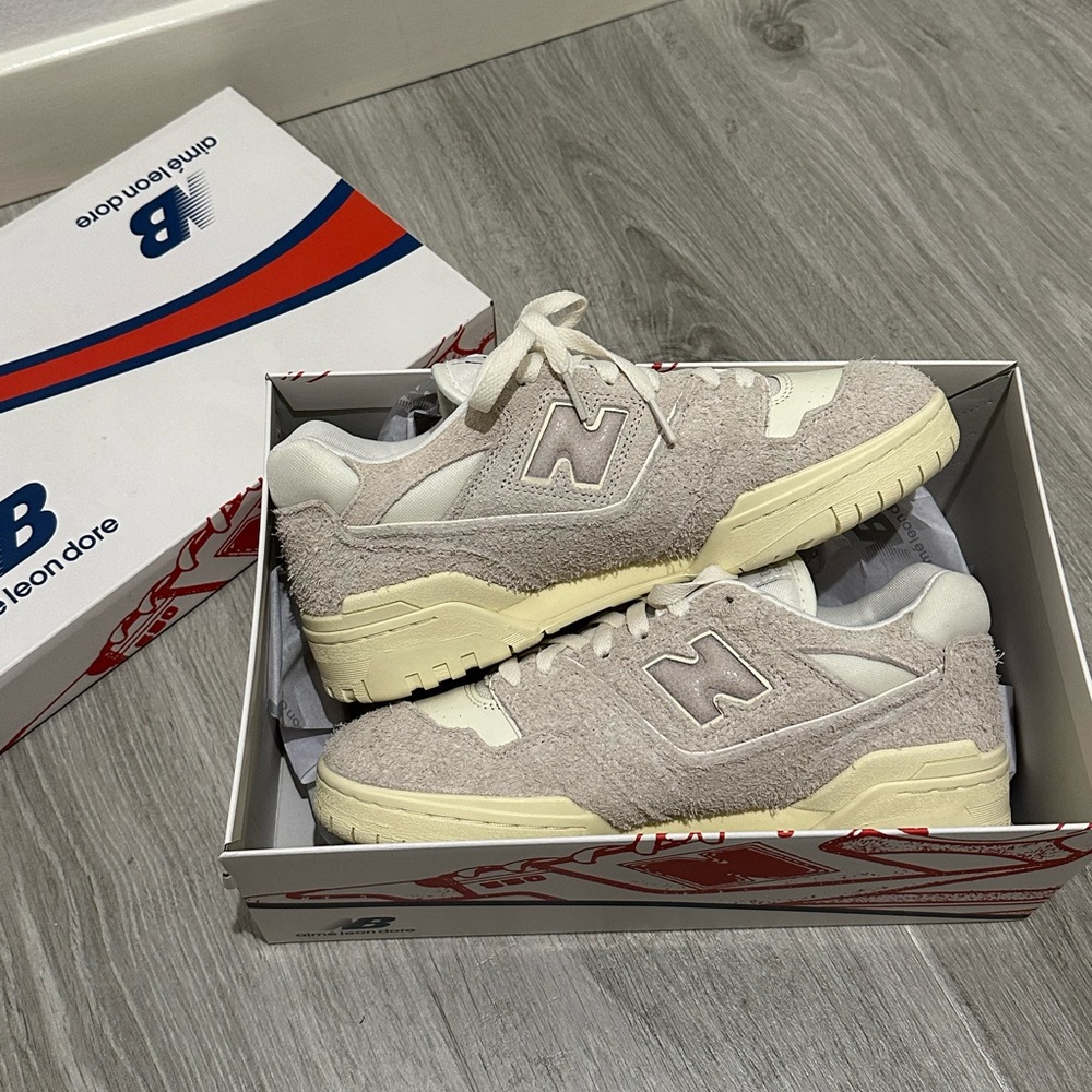 NEW BALANCE X AIME LEON DORE MEN’S 9.5 (fits like!)
